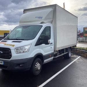 location – utilitaire – 20m3 – fourgon – location fourgon – issoire – camionnette – ford – transit – ford transit – custom – hayon – location hayon – issoire – location 20m3 issoire